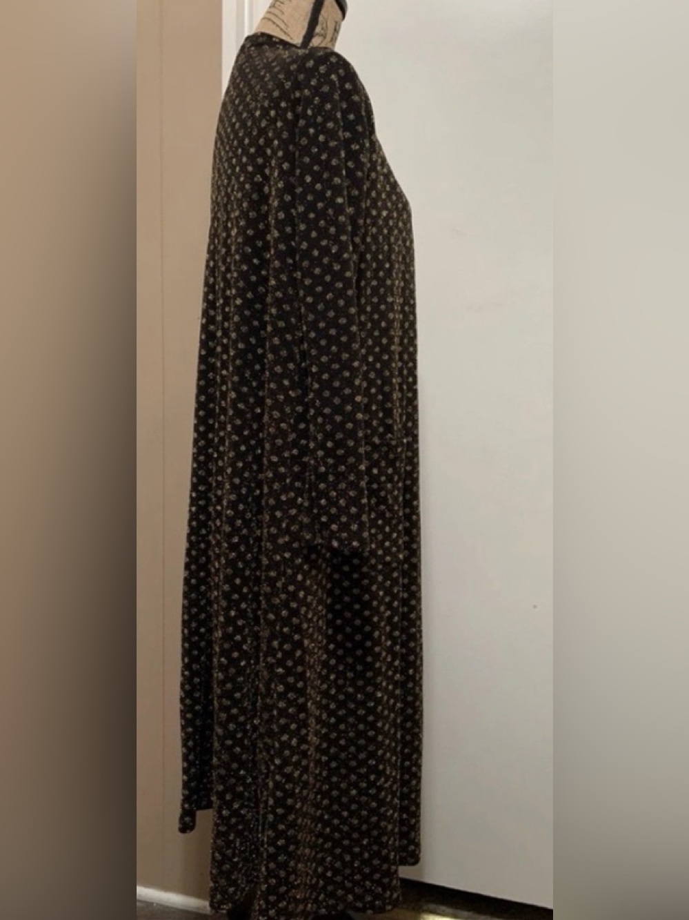 Lularoe Sarah Women's Long Black gold dot duster